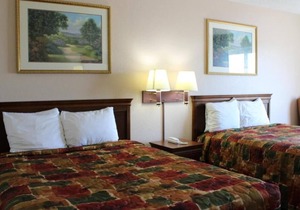 Non-Smoking Two Queen Beds at FairBridge Inn Express Mt Vernon