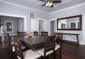 North Hill Hideaway/Newly Updated Home Downtown