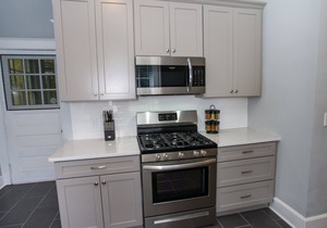 North Hill Hideaway/Newly Updated Home Downtown