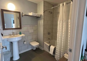 Northport Inn Boutique Hotel Room 7