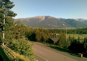 NORWEGIAN CHALET FOOT OF TRACKS - LOWER CHALET
