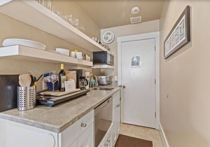 NW Broadway Downtown | Old Bend neighborhood, walk everywhere!