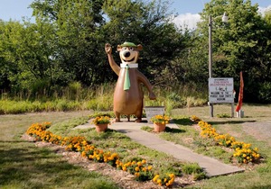O'Connell's Yogi Bear Park Model 30