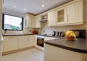 Oakdene Cottage - Three Bedroom House, Sleeps 6