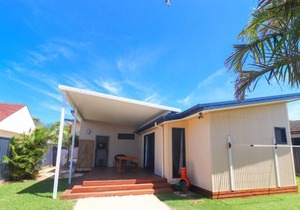 Ocean Bliss at Blacksmiths-Short walk to the beach