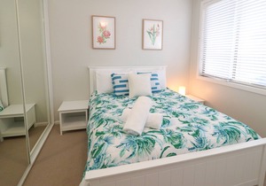 Ocean Bliss at Blacksmiths-Short walk to the beach