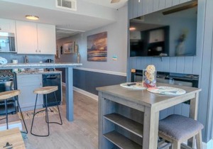 Ocean View Double Suite! Sleeps 4 Meridian Plaza 705