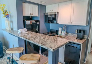 Ocean View Double Suite! Sleeps 4 Meridian Plaza 705