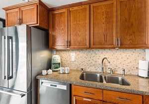 Ocean & West Maui mountain views, steps from beach