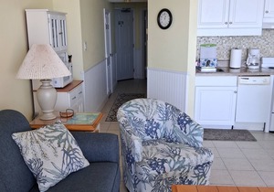 Oceanfront 1 Bedroom Condo with Spectacular Views