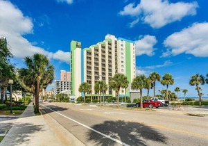 Oceanfront Condo W Balcony/ King Bed Meridian Plaza