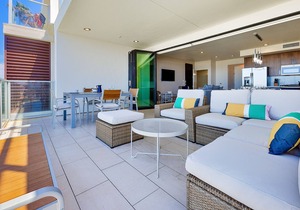 Oceanfront condo with unobstructed ocean views & central AC - dog-friendly