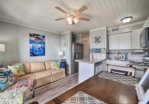 Oceanfront Corpus Christi Escape w/Community Pool