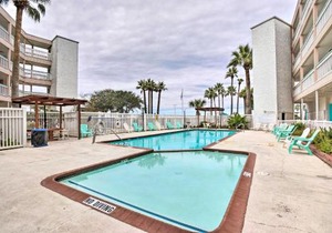 Oceanfront Corpus Christi Condo w/Pool!