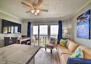 Oceanfront Corpus Christi Escape w/Community Pool