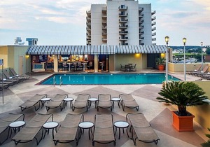 Oceanfront Virginia Beach Quarters Resort - 1 bedroom
