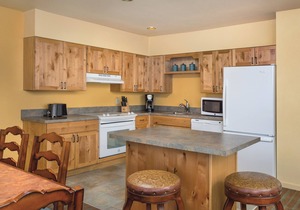 OFFICIAL LISTING | Worldmark Running Y 2BR w/Balcony, Indoor Resort Pool & Golf