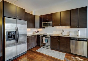 Old Towne Loft on Broughton -Steps to Everything!