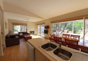 Omeo - 1 Nt(waterfront)