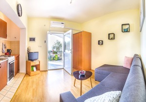 One bedroom apartment near beach Žuronja, Pelješac (A-10134-c)