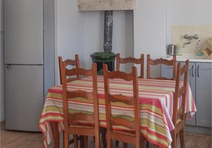 One-Bedroom Apartment in Barjac