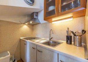 One bedroom apartment with terrace and sea view Jelsa (Hvar) (A-8729-b)