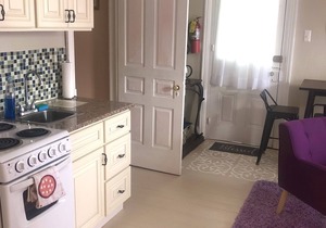 One Bedroom flat 1 block from Beach & 3 blocks from Washington Square