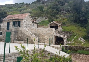 One bedroom house with terrace Postira, Brač (K-17571)