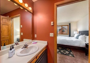 Outpost: Clark's Knoll 353 - Walk to Town Square