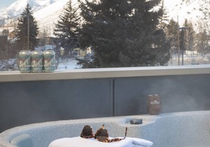 Outpost: One Town Hill 201 - Private Hot Tub
