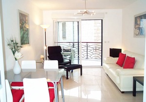 PALAIS LIBERTE II, Apartment with terrace, near the city center by RIVIERA HOLIDAY HOMES