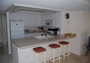 Palm Bay Club - Bayfront Large 2/2 Condo - Reasonable Price