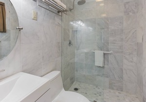 Palmer House Resort - Deluxe Two Double Beds 5