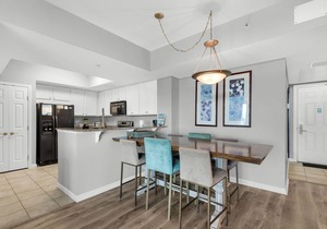 Palms 2916 | Beach Nearby + Lagoon Pool🌴