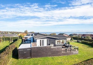 Panoramic Cottage Retreat-By Traum