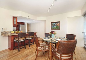 Panoramic Ocean Views Remodel - FREE Parking/Wi-Fi, AC, Washlet, Sleeps 6