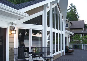 Panoramic View of Conesus Lake. 3 BR, 2 bthrm, lakeside, large deck! Sleeps 6