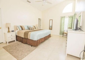 Paolo's Creekside Vacation Home