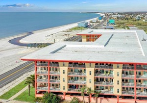 Paradise Shores 310 by Pristine Properties Vacation Rentals