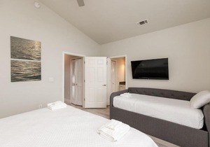 Pathway to the Sea T828