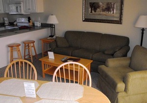 Peaceful 1BR Condo Ideal for Secluded Getaway Tanglwood Resort