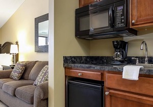 🏖️ Peaceful Bayview Studio @ The Shores | Deck + Beach Access + Champagne Welcome ➠ 5693