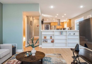 Perch - Phinney Guest House: Spacious 3BR | Downtown Fremont | Parking