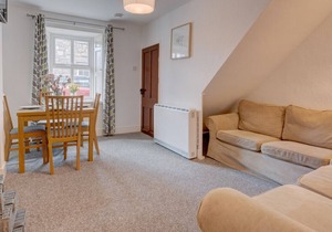 Peregrine - Three Bedroom House, Sleeps 5