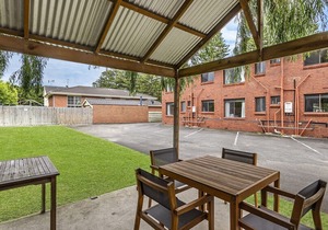 Perfect for your beach holiday, you are only a stone's throw to the Port Fairy East Beach