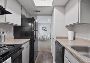 Pet-Friendly 1B for Extended Stay! Comfy Queen Bed