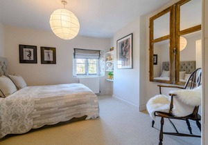 Pet friendly 3 bedroom Cotswold holiday cottage in Lechlade - Railway Cottage