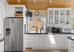 Pet-Friendly Northstar Retreat | King Suites, Hot Tub & 4 Mins to Ski Resort