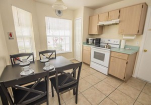 Peter's Creekside Vacation Home