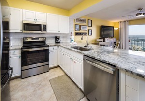 PI 406: Sunset Shores - Take A Look! Perfect Beach Retreat with Beach Service